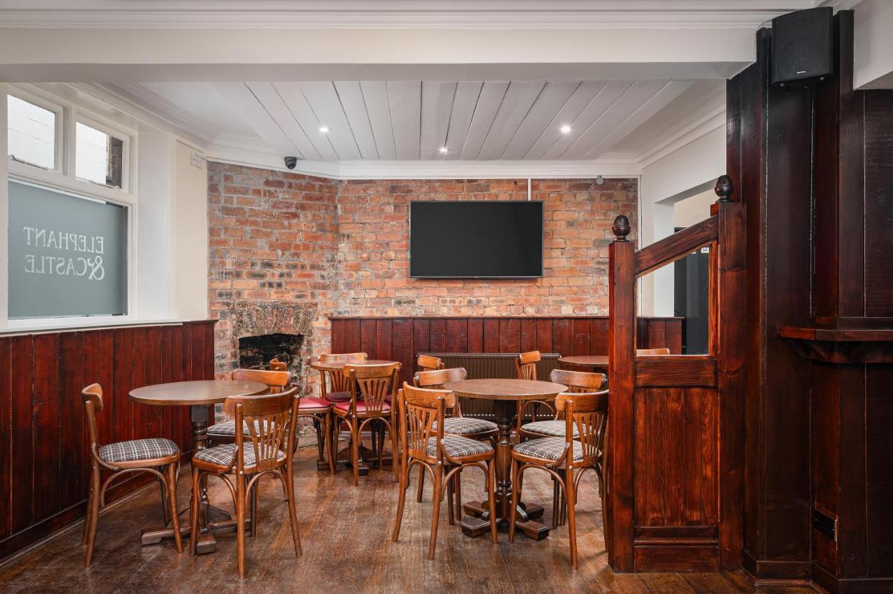 Elephant And Castle Wakefield Exterior photo